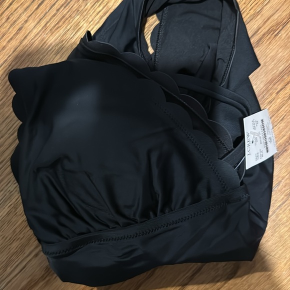NWT J Crew Factory Scalloped One Piece Swimsuit in Black Size Medium - Picture 6 of 6
